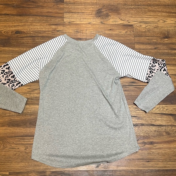 Striped Long Sleeve Top Size Large - Picture 2 of 6